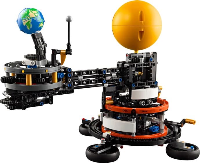 Imagen del set LEGO Planeta Tierra y Luna en Órbita